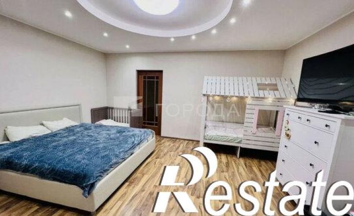 3-комн квартира улица Профинтерна, 38А,  д. 38А
