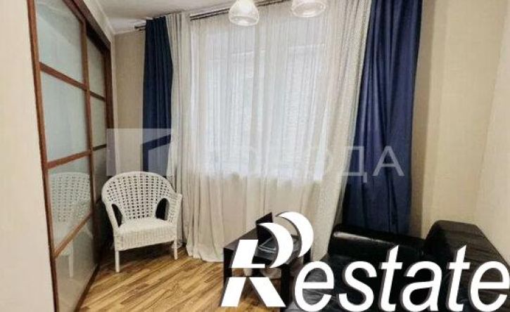 3-комн квартира улица Профинтерна, 38А,  д. 38А