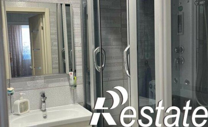2-комн квартира улица Антона Петрова, 221Д,  д. 221Д