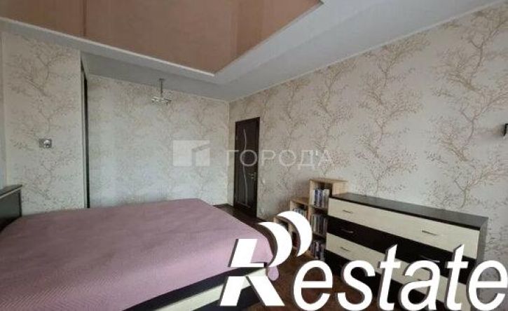 4-комн квартира Новгородская улица, 26,  д. 26