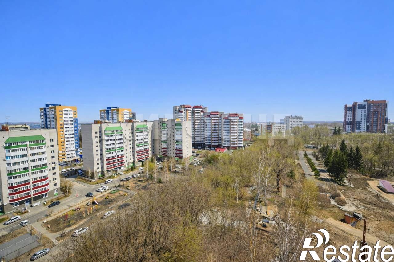 Купить студию за 4 750 000 рублей на Юрина улица, д.180Д