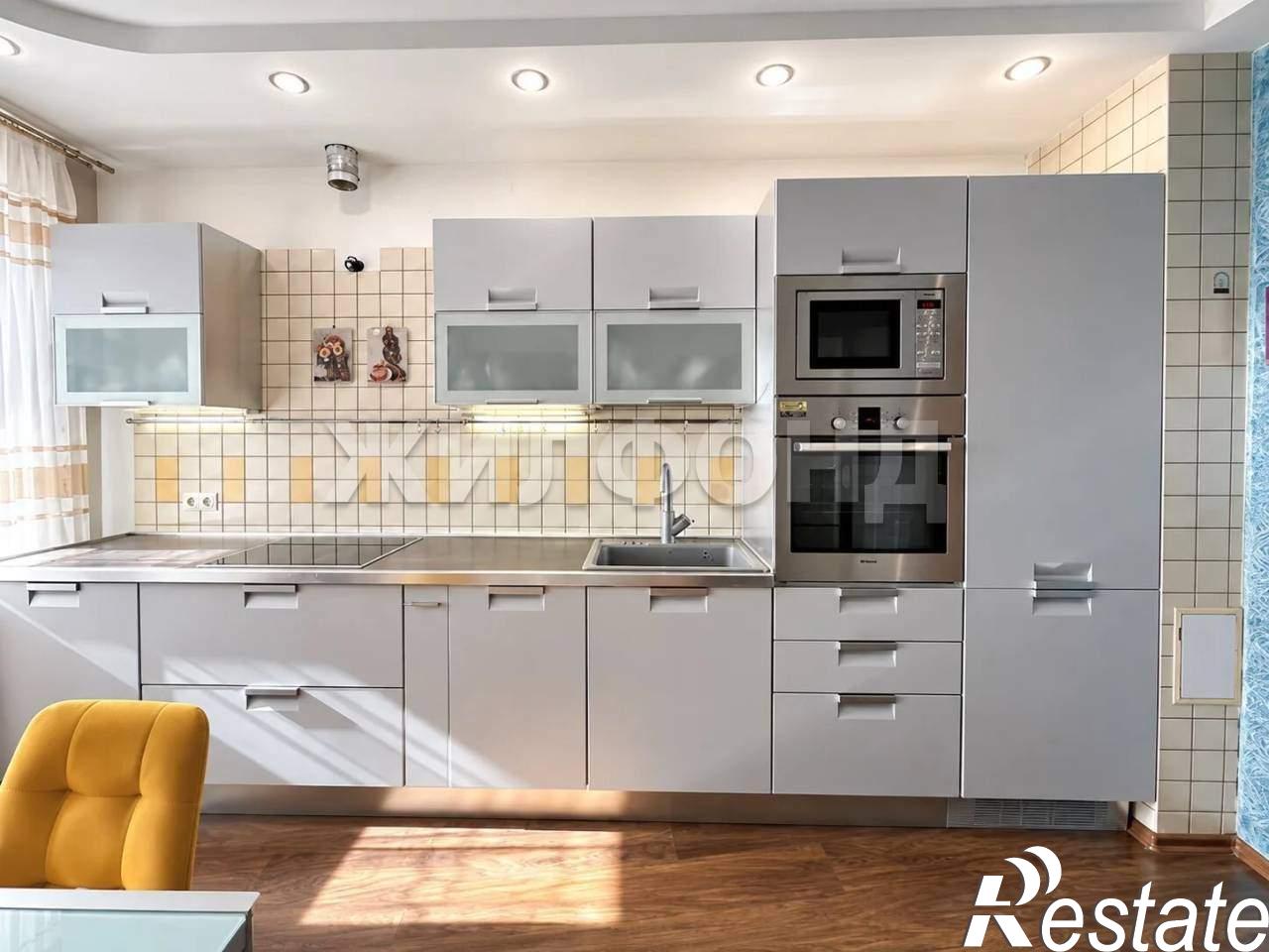 Купить квартиру за 12 400 000 рублей на Партизанская улица, д.105