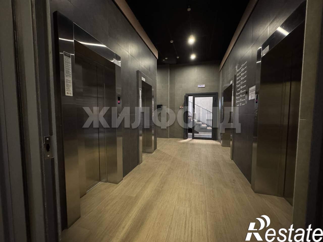 Купить квартиру за 12 450 000 рублей на Строителей проспект, д.18/1