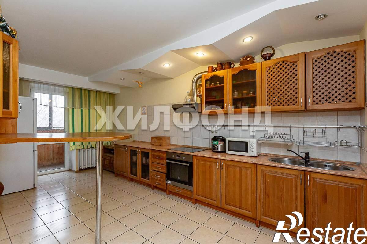 Купить квартиру за 14 490 000 рублей на Попова улица, д.98А