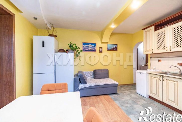 2-комн квартира Крупской улица, д.143