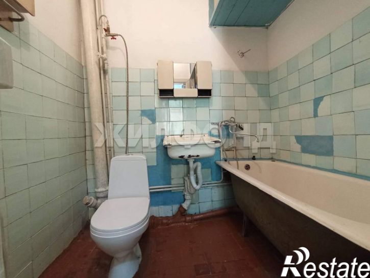 2-комн квартира Антона Петрова улица, д.107