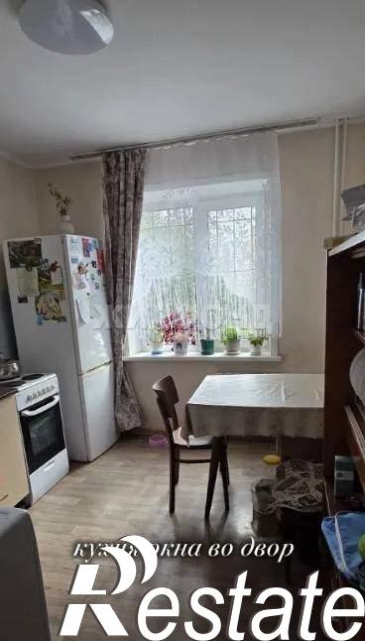 2-комн квартира Антона Петрова улица, д.187