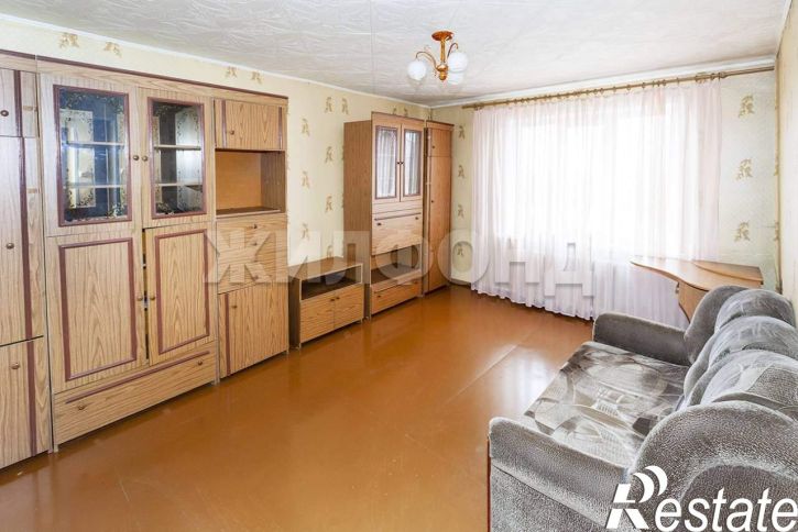3-комн квартира Антона Петрова улица, д.226