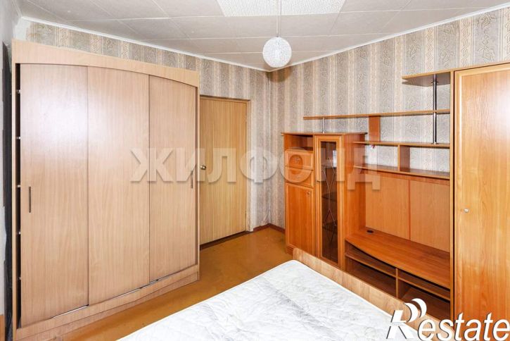 3-комн квартира Антона Петрова улица, д.226