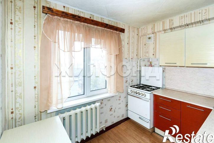 3-комн квартира Антона Петрова улица, д.226