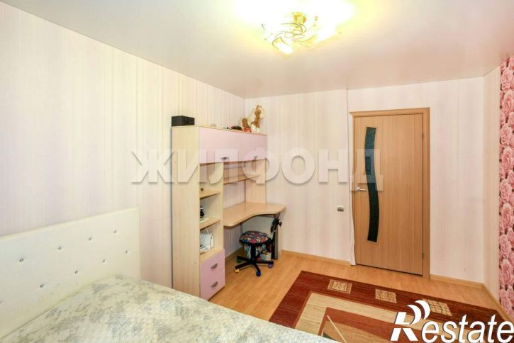 3-комн квартира Юрина улица, д.208