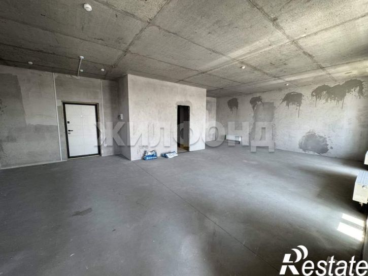 3-комн квартира Строителей проспект, д.18к1
