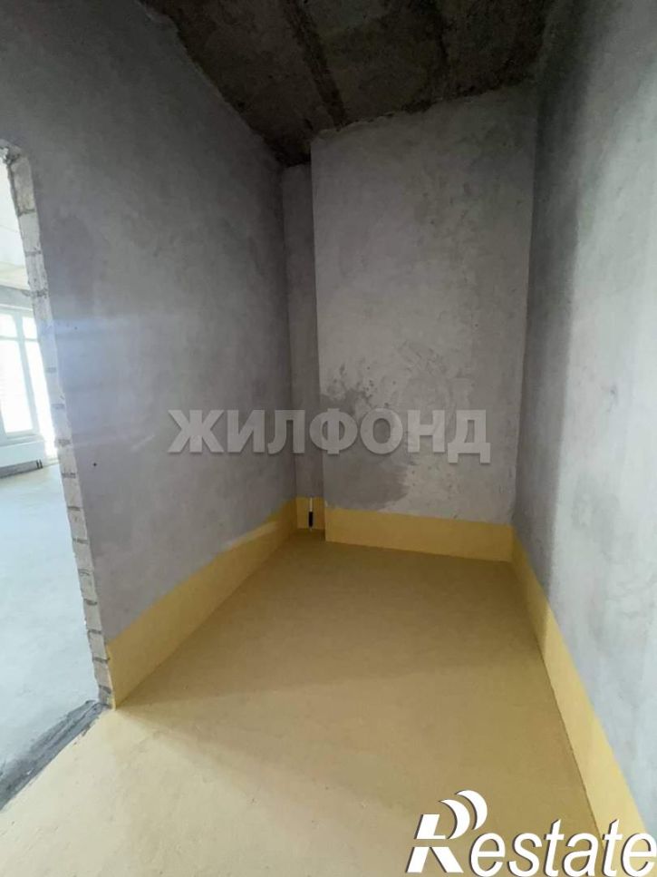 3-комн квартира Строителей проспект, д.18к1