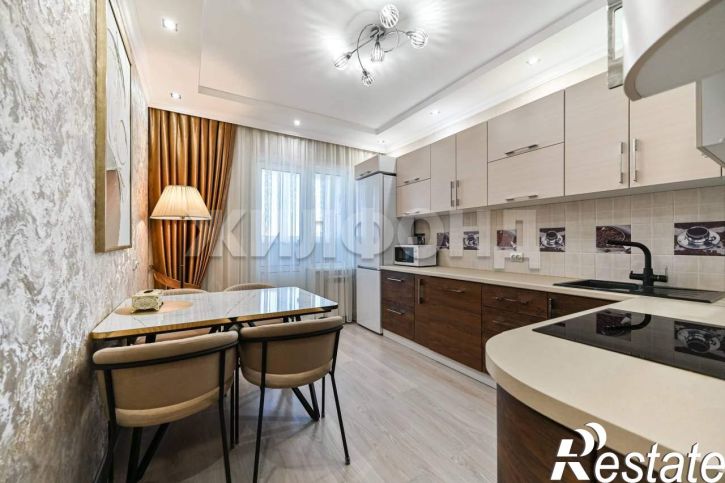 3-комн квартира Малахова улица, д.123