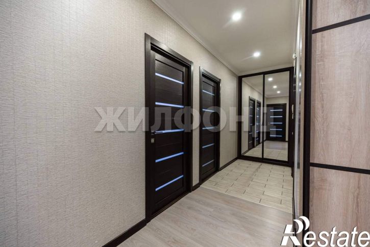 3-комн квартира Малахова улица, д.123
