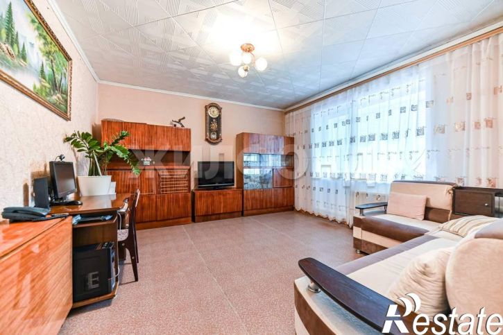 3-комн квартира Островского улица, д.8