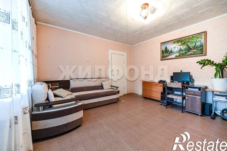 3-комн квартира Островского улица, д.8