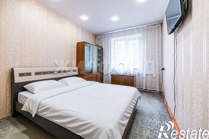 3-комн квартира Островского улица, д.8