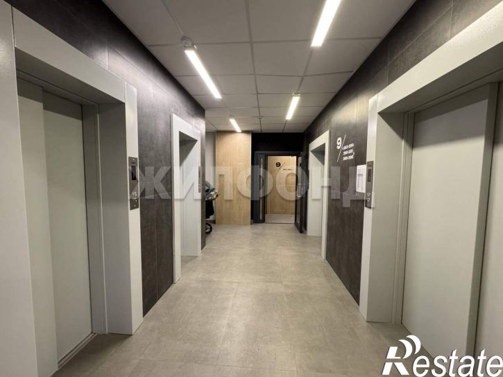 3-комн квартира Строителей проспект, д.18/1