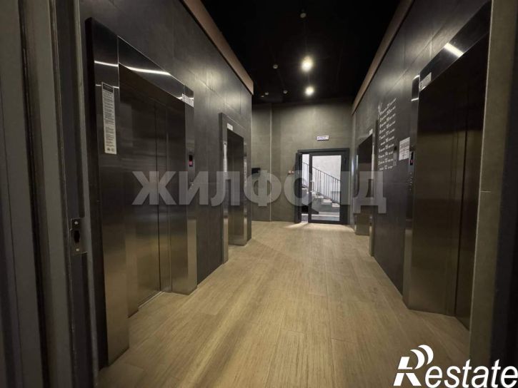 3-комн квартира Строителей проспект, д.18/1