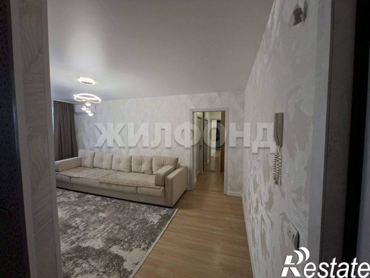3-комн квартира Сухэ-Батора улица, д.11