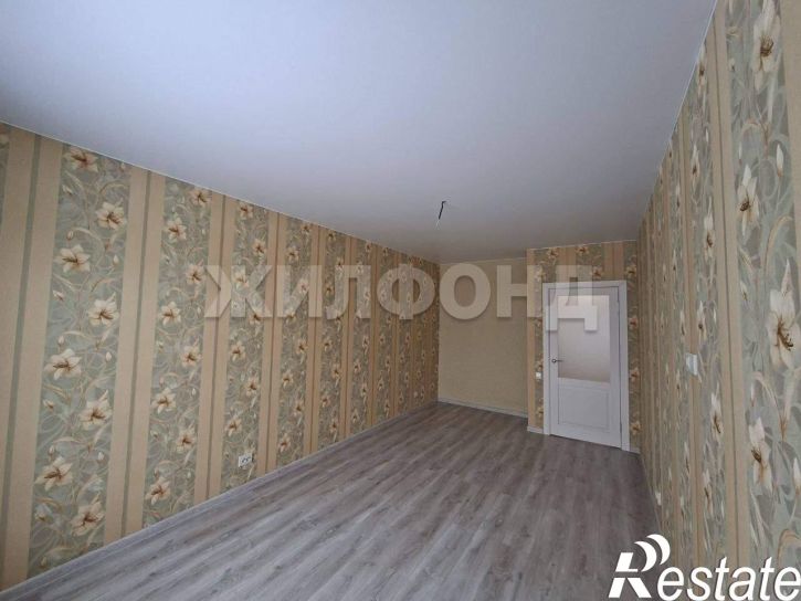 3-комн квартира Власихинская улица, д.65а/3