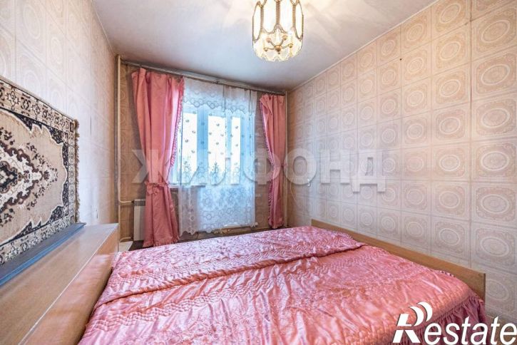 3-комн квартира Антона Петрова улица, д.262