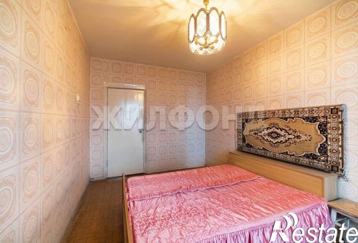 3-комн квартира Антона Петрова улица, д.262