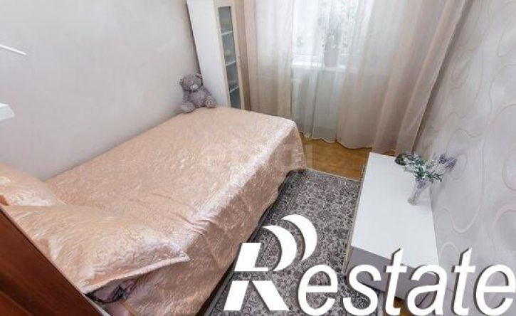 4-комн квартира улица Антона Петрова, 152,  д. 152