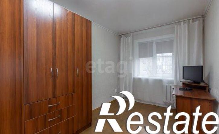 4-комн квартира улица Антона Петрова, 152,  д. 152