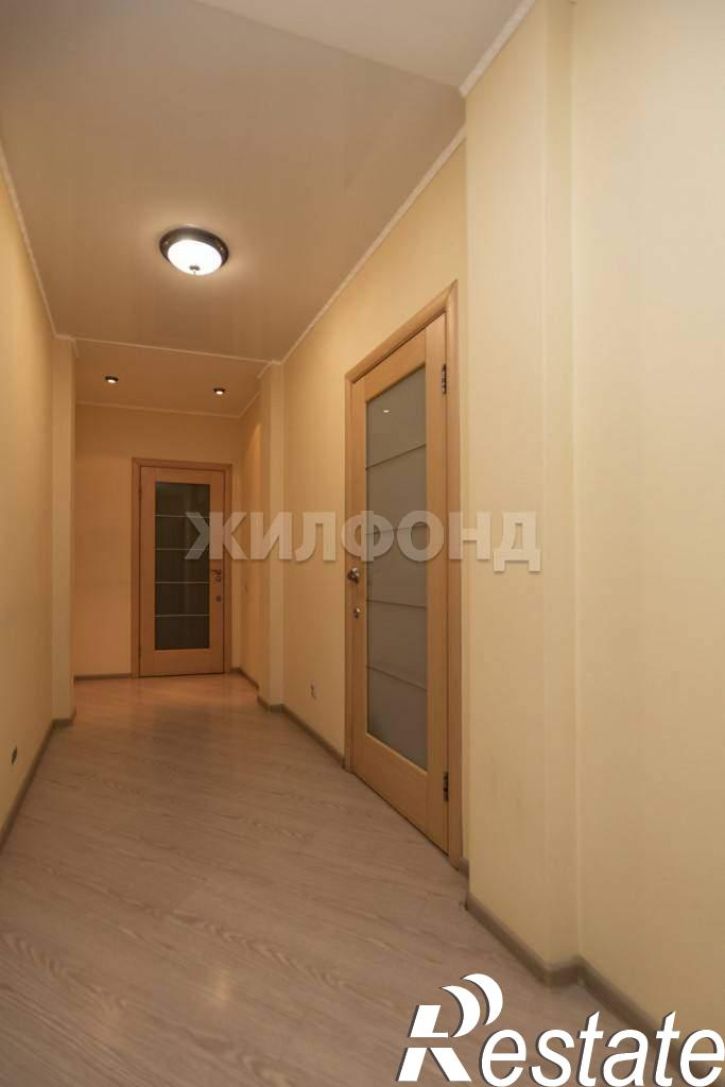 4-комн квартира Профинтерна улица, д.38А