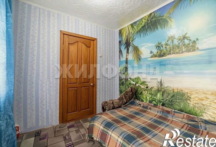 3-комн квартира Антона Петрова улица, д.134