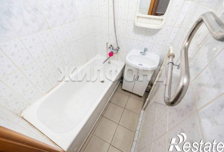 3-комн квартира Антона Петрова улица, д.134