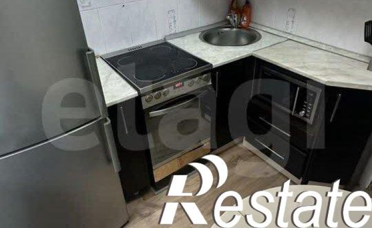 2-комн квартира улица Юрина, 225,  д. 225